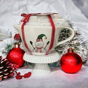 BNWT Rae Dunn Snowman Measuring Cup